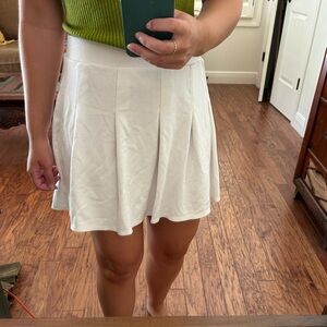 Pleated white skirt